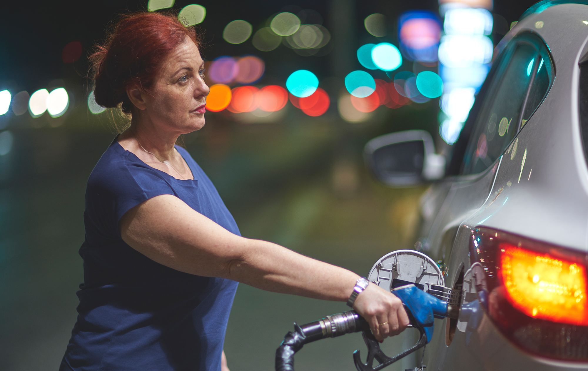 Якщо на АЗС немає заправника: як самому заправити авто